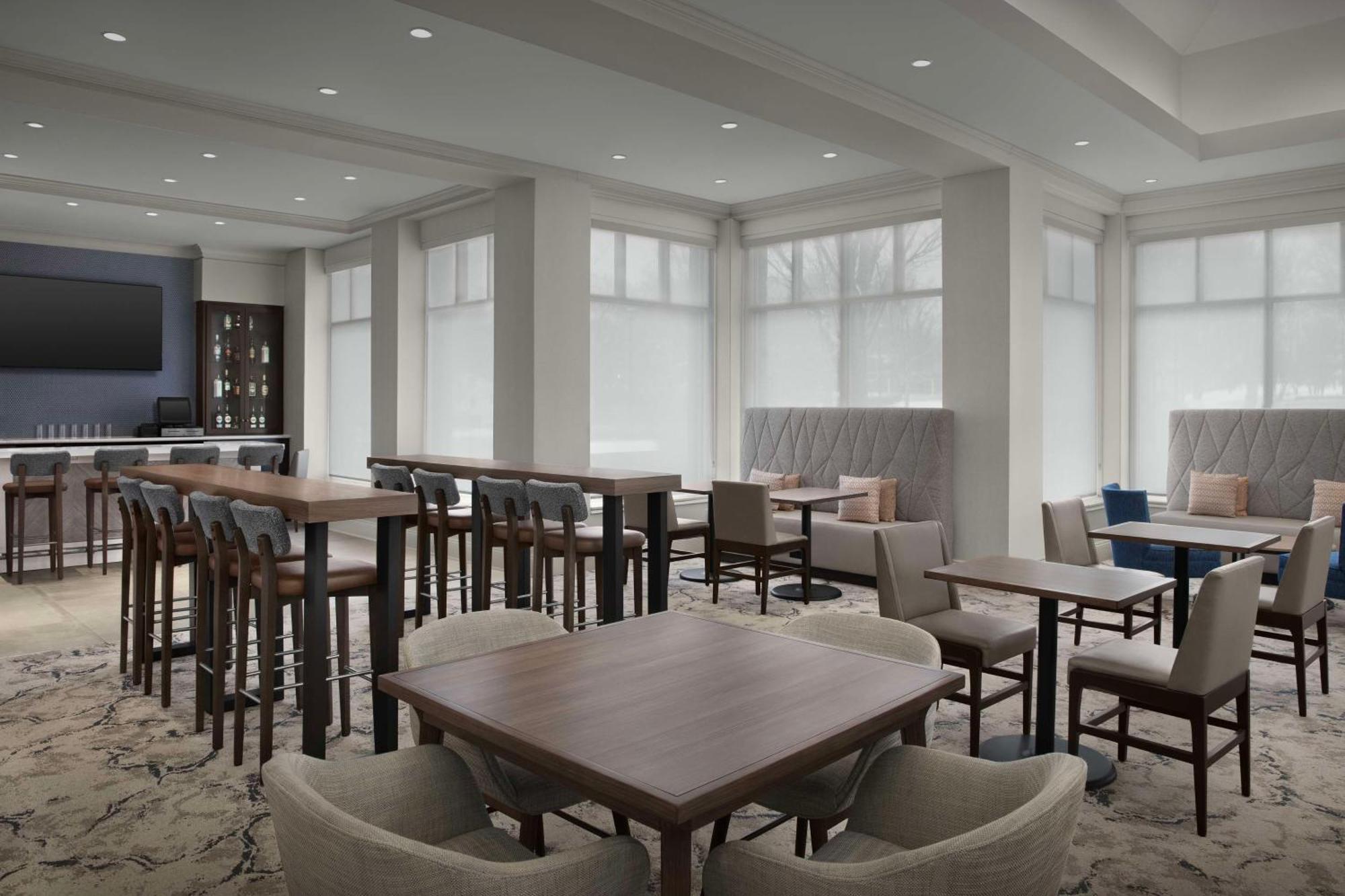 Hilton Garden Inn Atlanta North/Johns Creek Exterior photo
