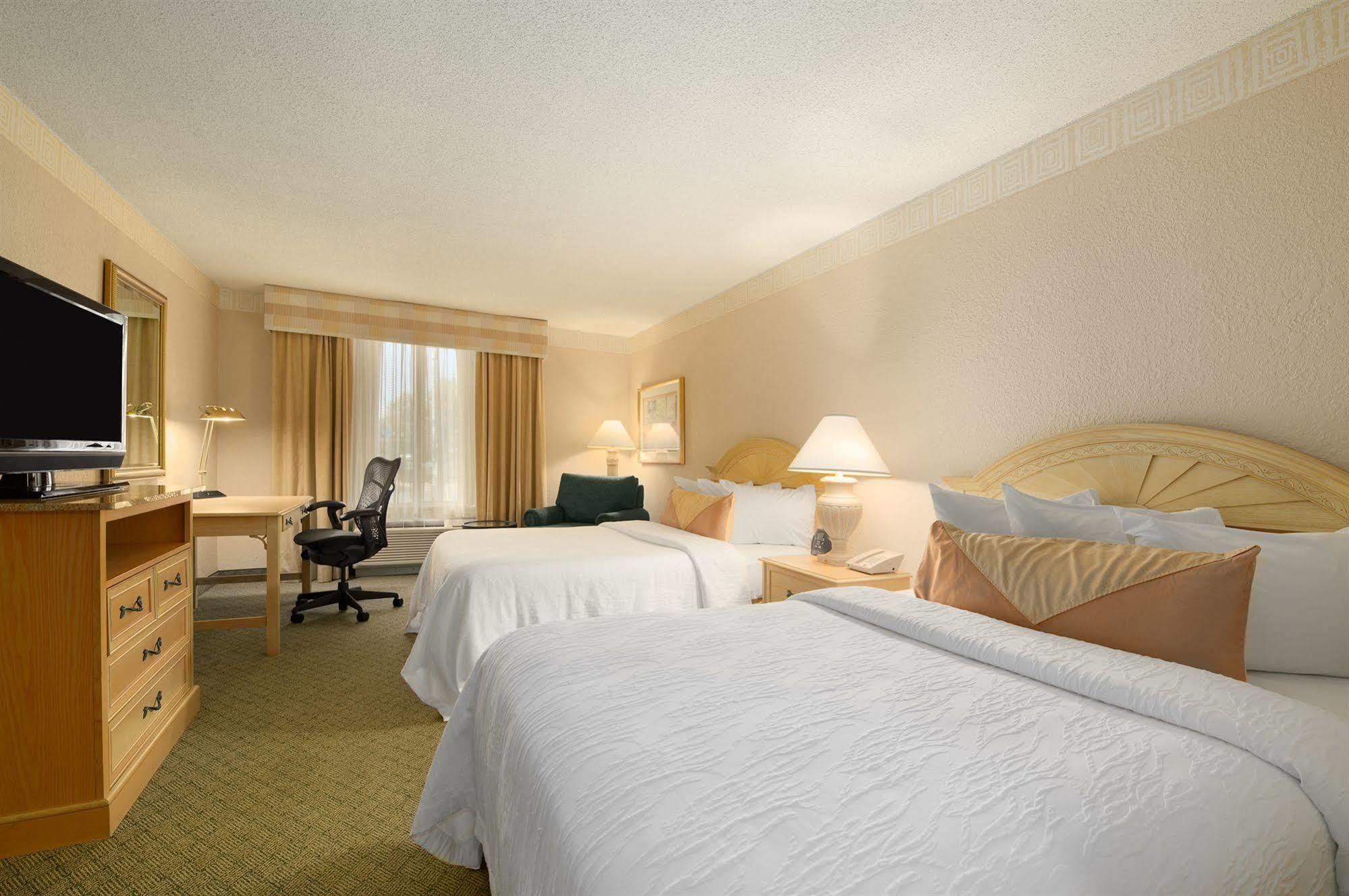 Hilton Garden Inn Atlanta North/Johns Creek Exterior photo